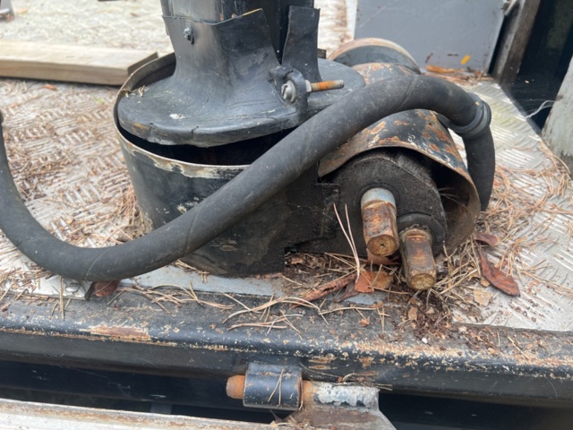 1122037-24 Volvo C303 3.0 4x4 Manual, 117hp, 1977