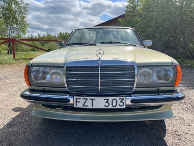 1232415-8 Mercedes-Benz 280 CE - 1977