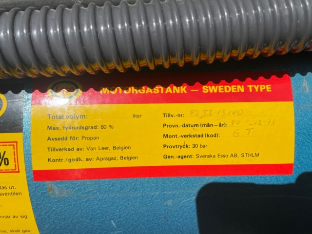 1232415-18 Mercedes-Benz 280 CE - 1977