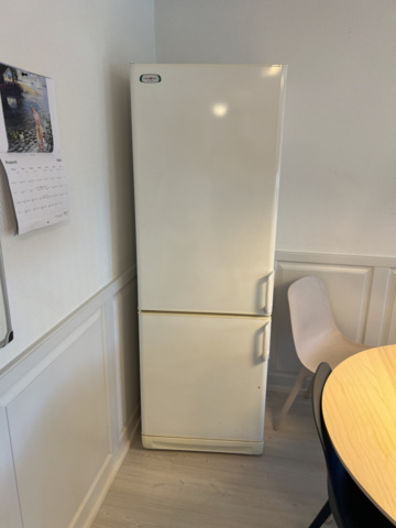 1122085-7 Dining room furniture & machines