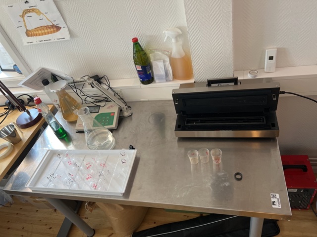 1122088-3 Laboratory equipment & machines