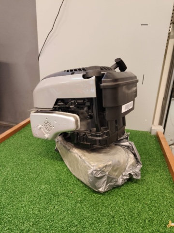 1130107-7 New Petrol engine Briggs & Stratton 5BSXS.1901VH