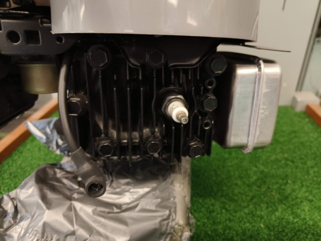 1130107-9 New Petrol engine Briggs & Stratton 5BSXS.1901VH