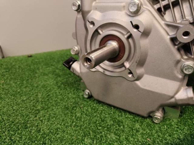 1130109-7 New Petrol engine CMXX 208cc