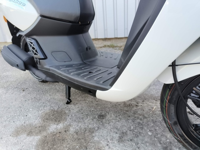 1130111-18 New Moped Peugeot Kisbee -2024