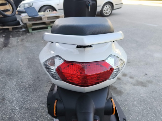 1130111-24 New Moped Peugeot Kisbee -2024