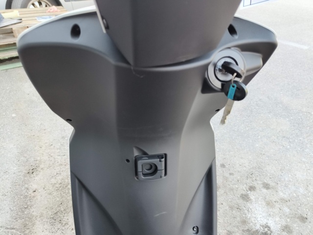 1130111-37 New Moped Peugeot Kisbee -2024