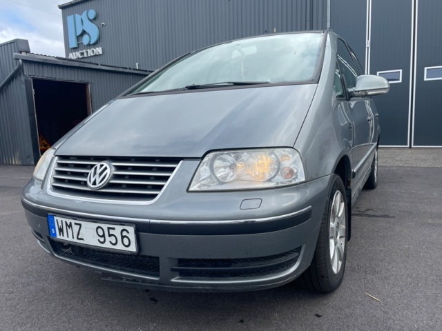 1205466-1 Volkswagen Sharan 1.8 T, 7-seater -2005