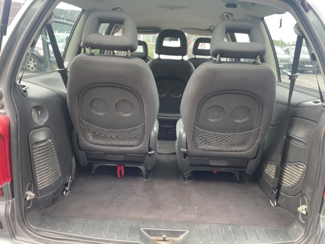 1205466-15 Volkswagen Sharan 1.8 T, 7-seater -2005