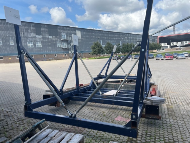 1180799-7 Boat cradle on wheels/boat trailer