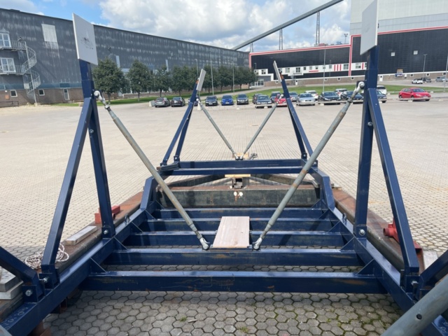 1180799-10 Boat cradle on wheels/boat trailer