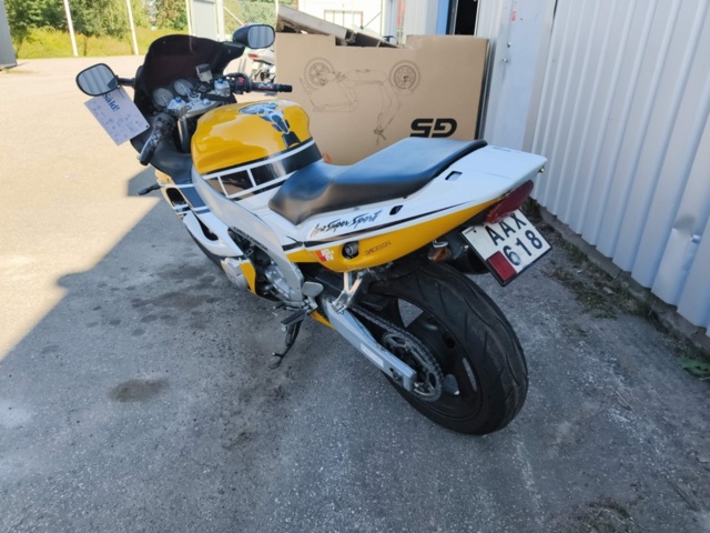 1130125-8 Motorcycle Yamaha YZF600R 4WD -1996