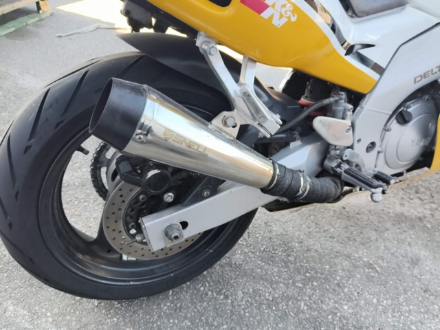 1130125-32 Motorcycle Yamaha YZF600R 4WD -1996