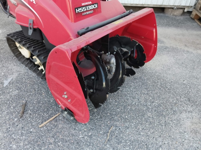 1130134-17 Snow thrower Honda HSS1380i E - Hybrid - 2012