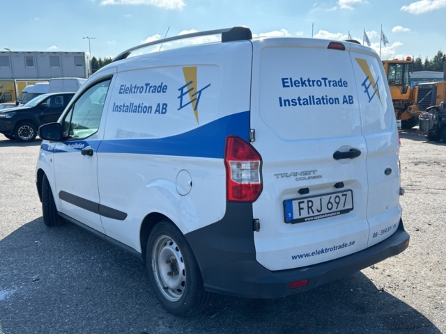 1192980-2 Ford Transit Courier -2016