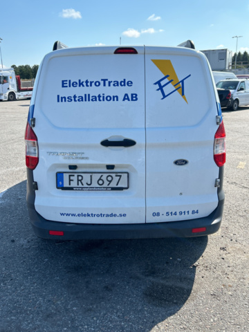 1192980-3 Ford Transit Courier -2016