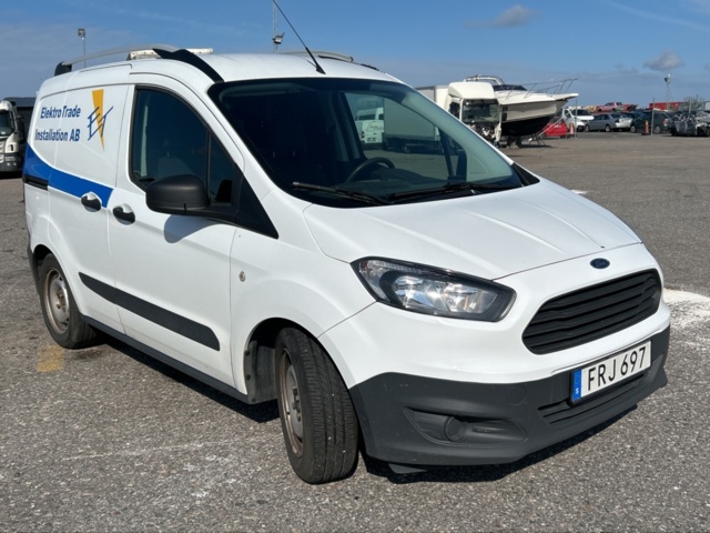 1192980-6 Ford Transit Courier -2016