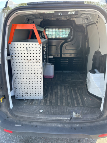 1192980-33 Ford Transit Courier -2016