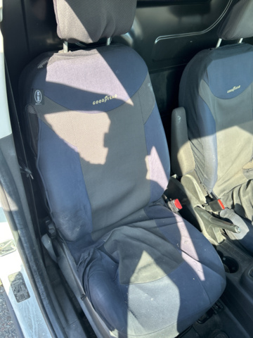 1192980-18 Ford Transit Courier -2016