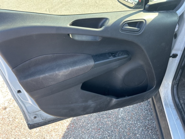 1192980-8 Ford Transit Courier -2016