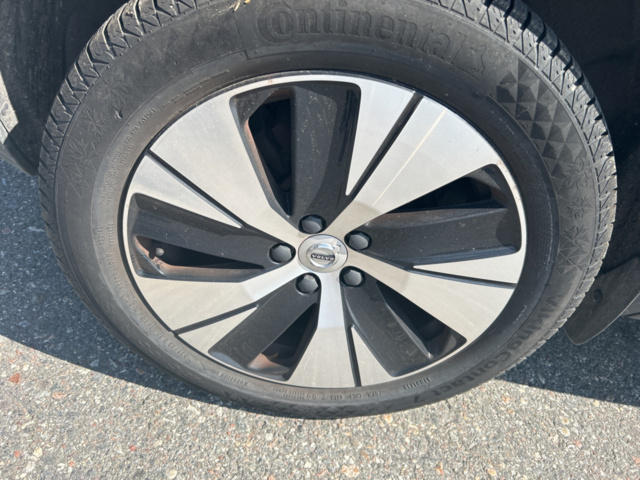 1228346-34 Volvo XC40 -2021