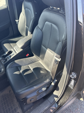 1228346-18 Volvo XC40 -2021