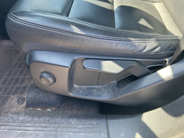 1228346-19 Volvo XC40 -2021