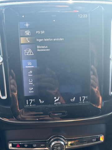 1228346-15 Volvo XC40 -2021