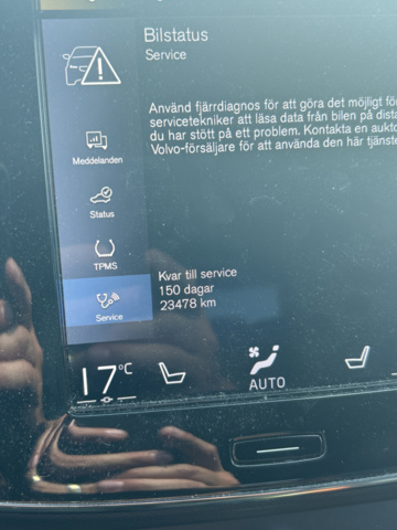 1228346-14 Volvo XC40 -2021