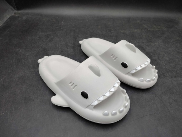 1233215-1 4 pairs of shark slippers, grey, size: 34-35 - Shipping included