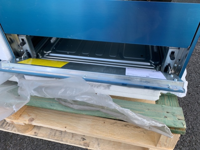 1137519-8 SMEG Induction cooker Stainless steel SPSK60IX9-1