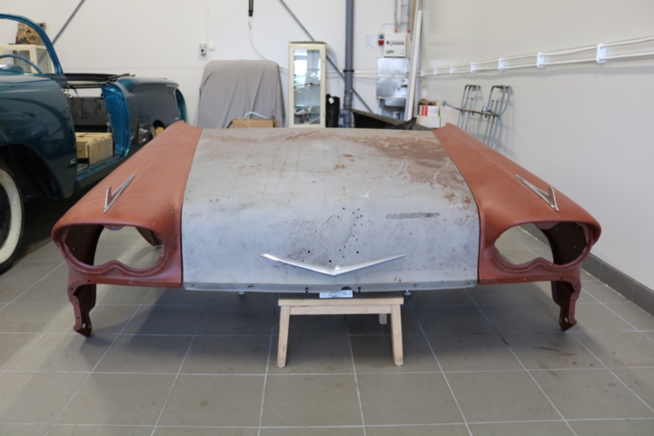 1211200-2 Front fenders and hood Chevrolet 1958. (renovation object)