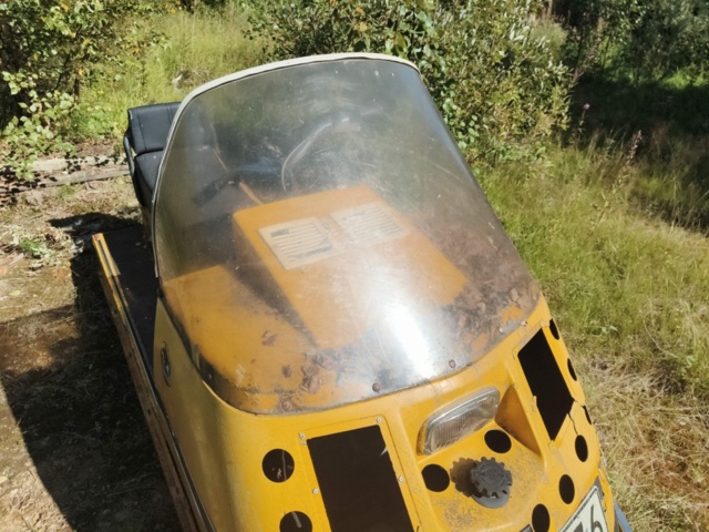 1130153-9 Skoter Ski-Doo Alpine -1970 Reparationsobjekt