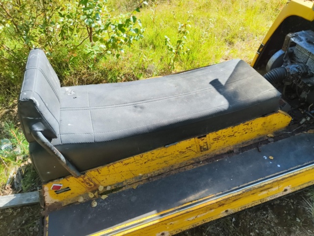 1130153-16 Skoter Ski-Doo Alpine -1970 Reparationsobjekt