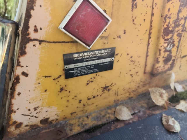 1130153-17 Skoter Ski-Doo Alpine -1970 Reparationsobjekt