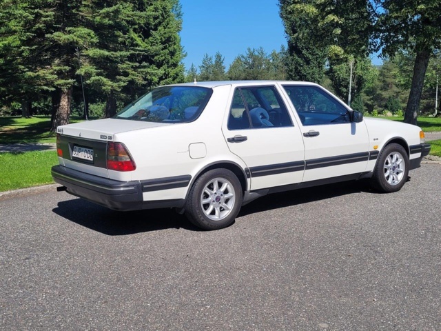 1211231-3 Saab 9000 CD -1989