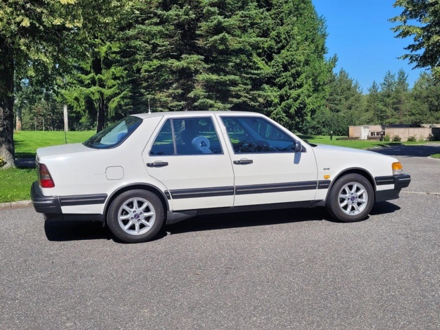 1211231-4 Saab 9000 CD -1989