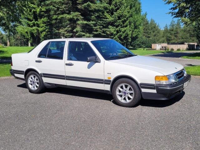 1211231-6 Saab 9000 CD -1989