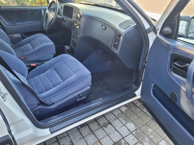 1211231-34 Saab 9000 CD -1989