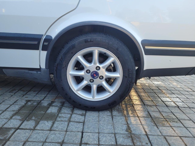 1211231-38 Saab 9000 CD -1989