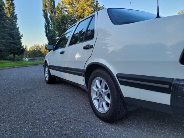 1211231-46 Saab 9000 CD -1989