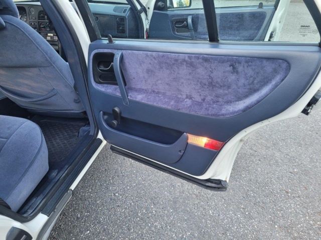 1211231-57 Saab 9000 CD -1989