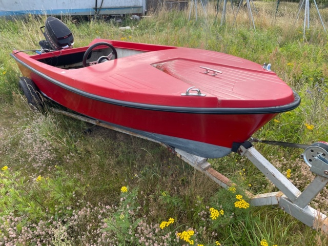 1224141-2 Äldre plastbåt (Renov. Obj)