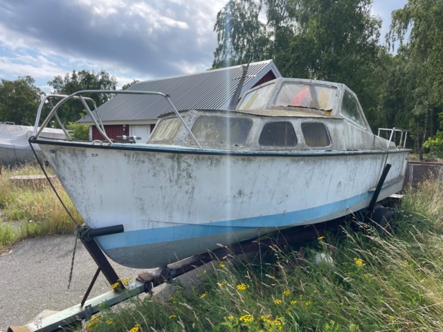 1224142-7 Äldre träbåt (renov. Obj)