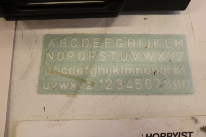 1211216-10 Gängverktyg & märkmaskin