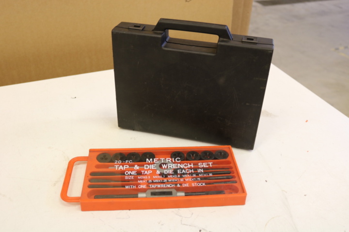 1211216-14 Gängverktyg & märkmaskin