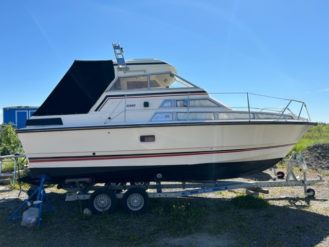 1144737-2 Fjord  725 SE, V8 270Hk