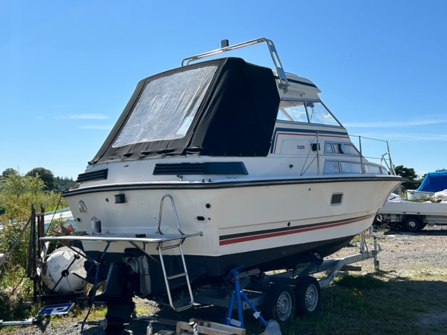 1144737-3 Fjord  725 SE, V8 270Hk