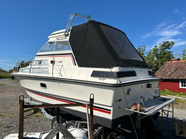 1144737-5 Fjord  725 SE, V8 270Hk