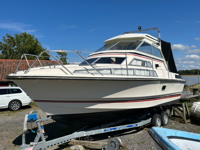 1144737-7 Fjord  725 SE, V8 270Hk